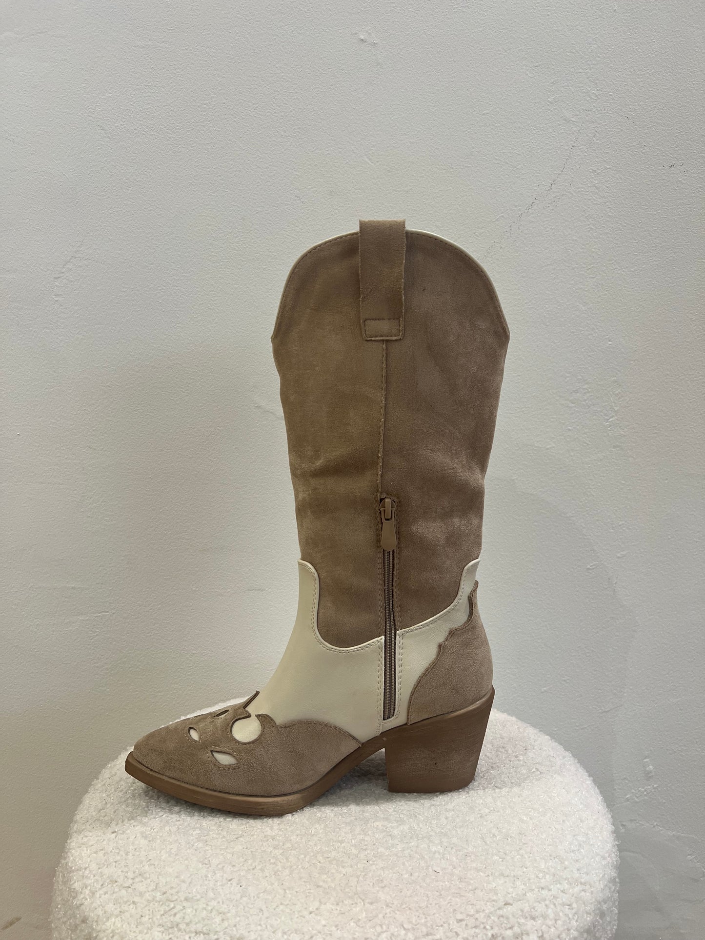 Lucia cowboys boots beige