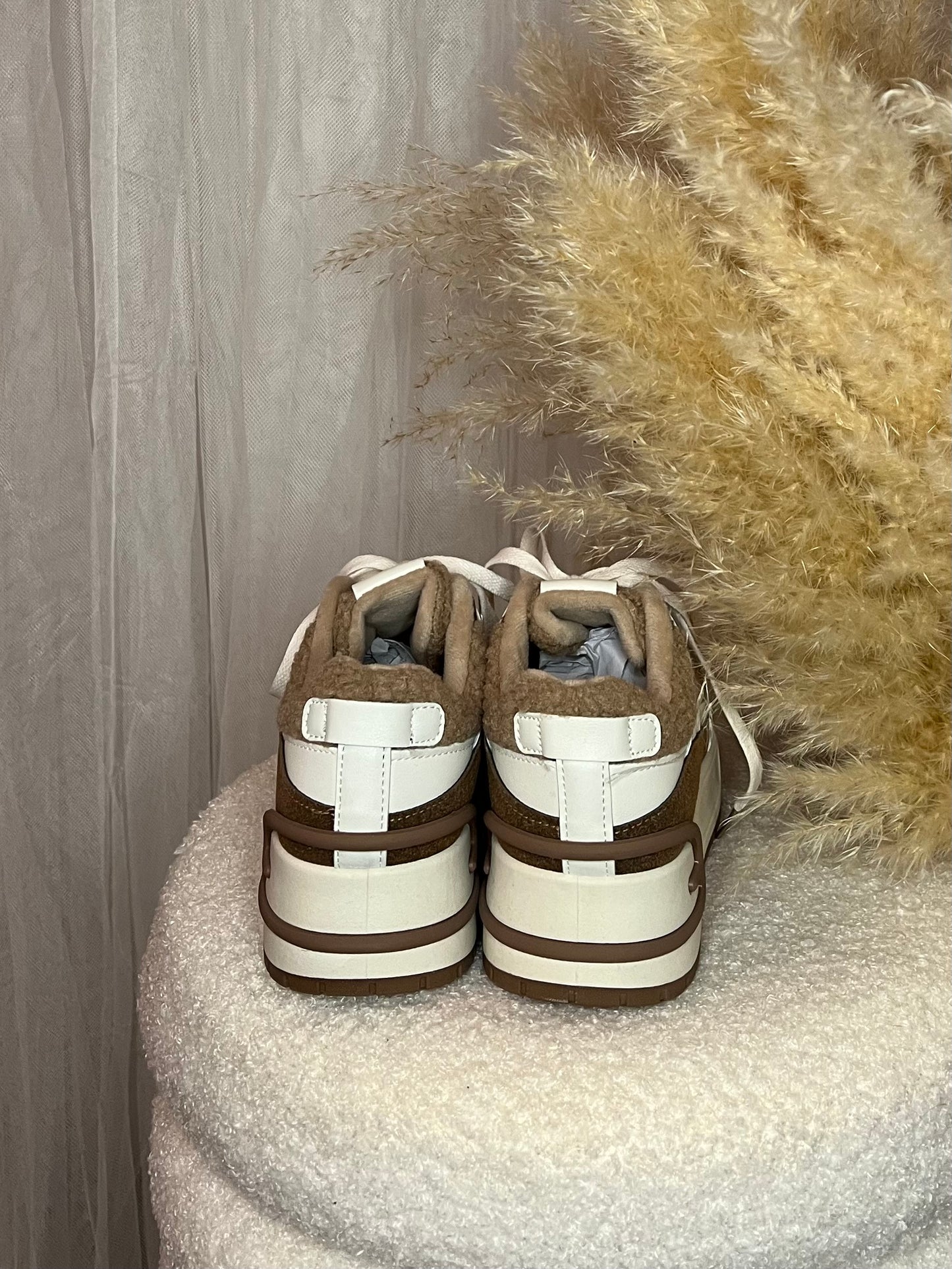 Nelly sneakers teddy bruin