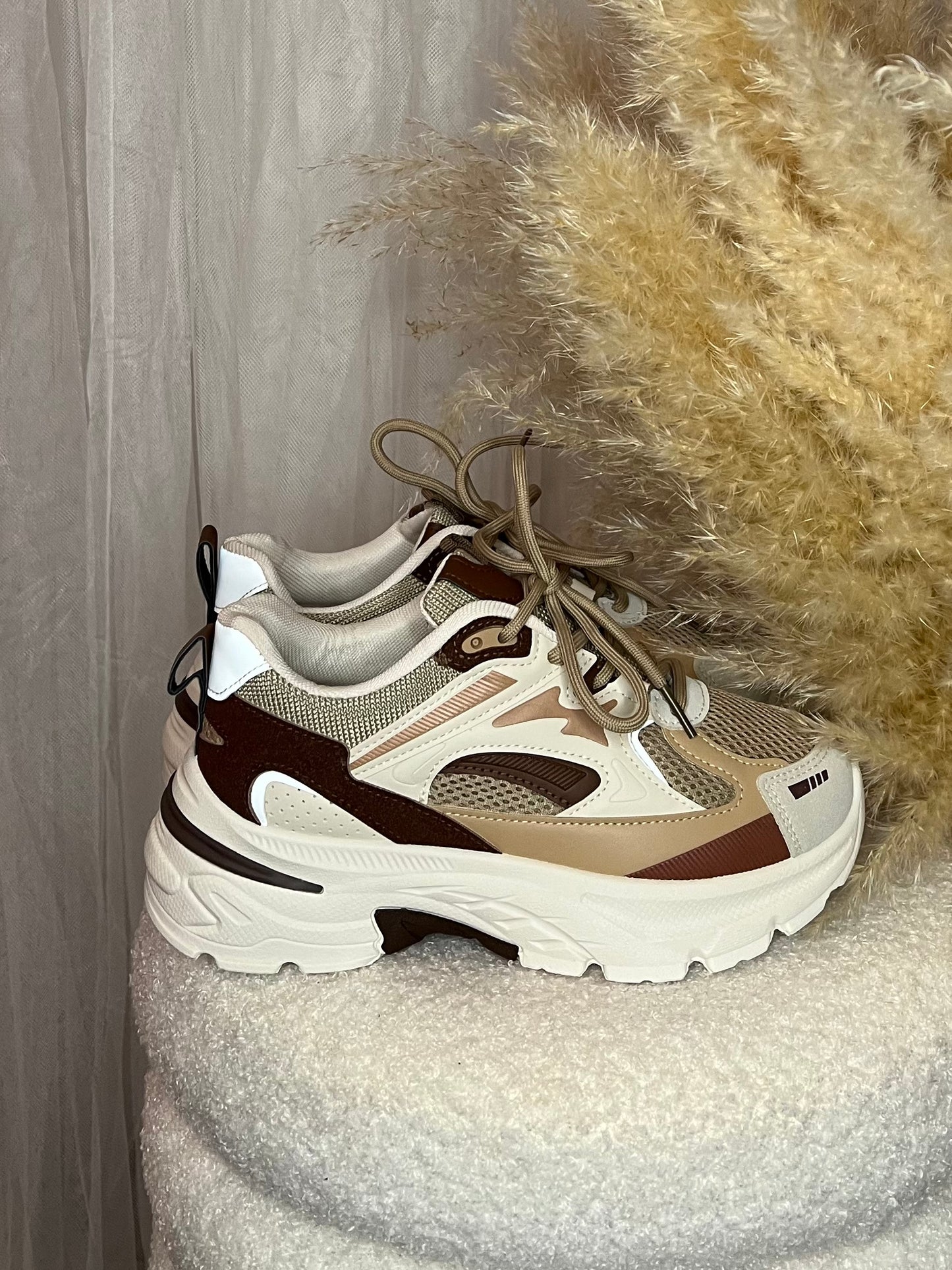 Lizzy sneakers bruin