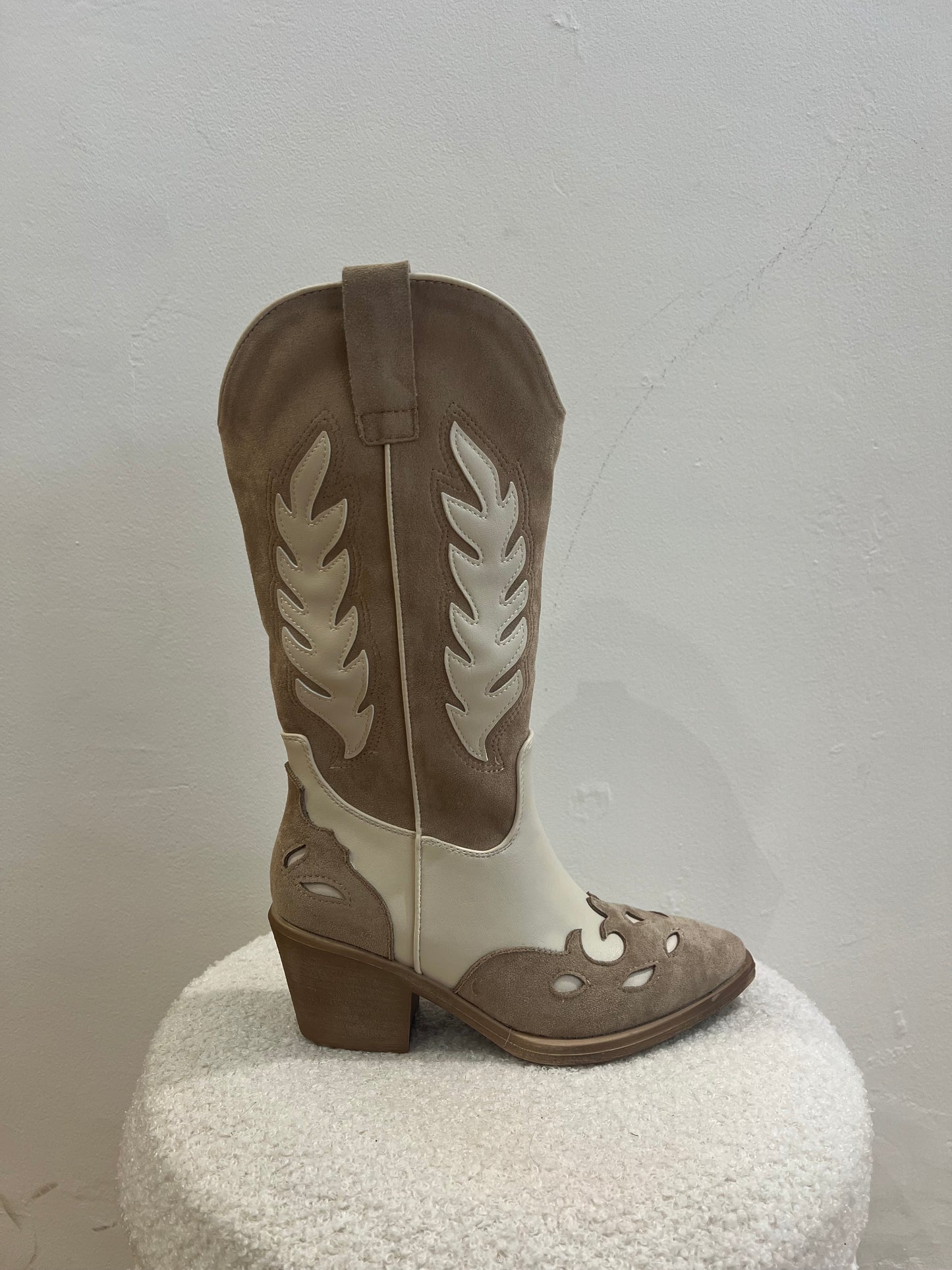 Lucia cowboys boots beige